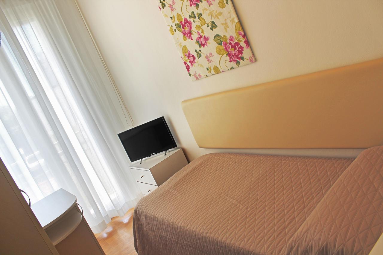 Hotel Lungomare Cattolica Exterior foto